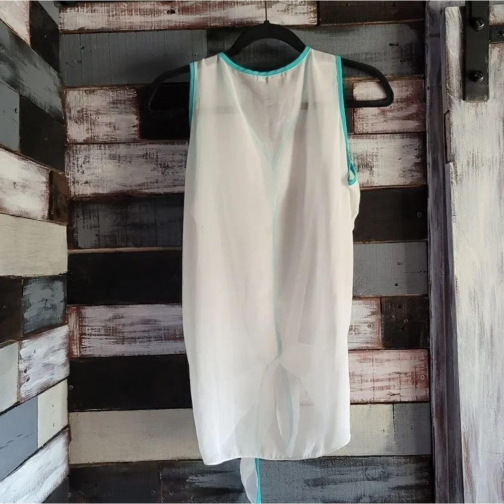 EVERYDAY Sheer Tank Top  - Picture 3 of 7